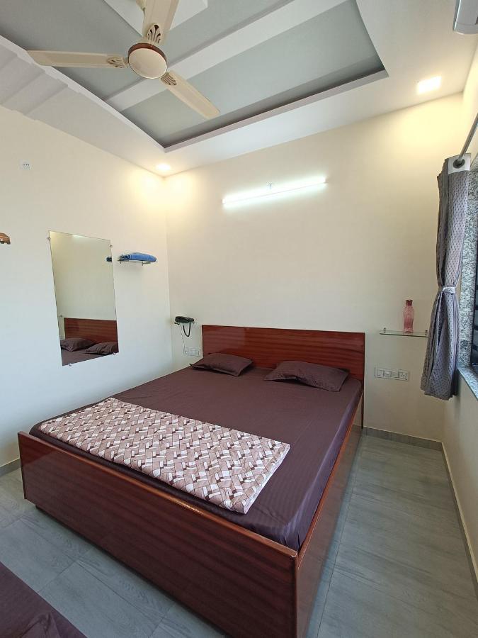 Hotel Jb Star Māndvi Extérieur photo