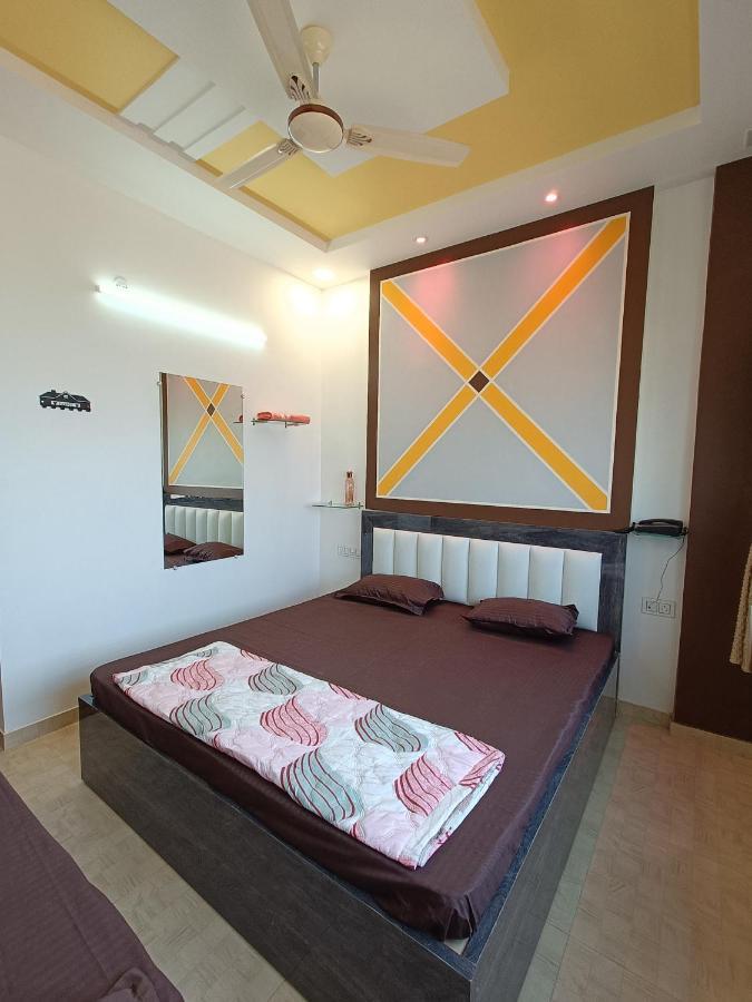 Hotel Jb Star Māndvi Extérieur photo