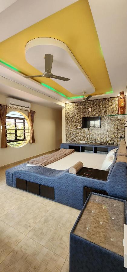 Hotel Jb Star Māndvi Extérieur photo
